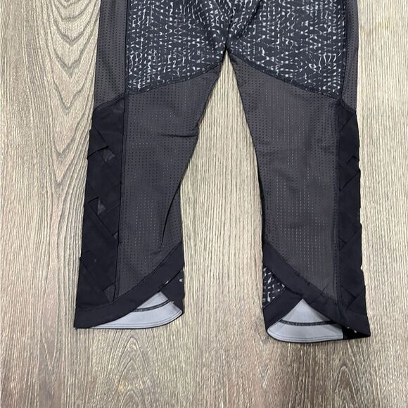 Lululemon Var-City Crop Leggings Mid-Rise Samba Snake Battleship Black Size 6 - Picture 7 of 7